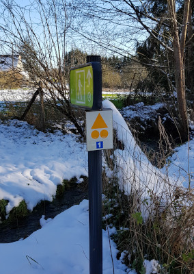 Chemin de randonnée enneigé