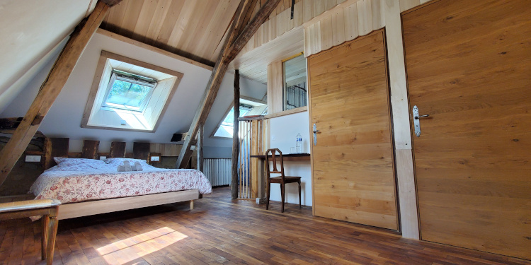 Vue intérieure de la chambre d'hôtes Les Aulnes