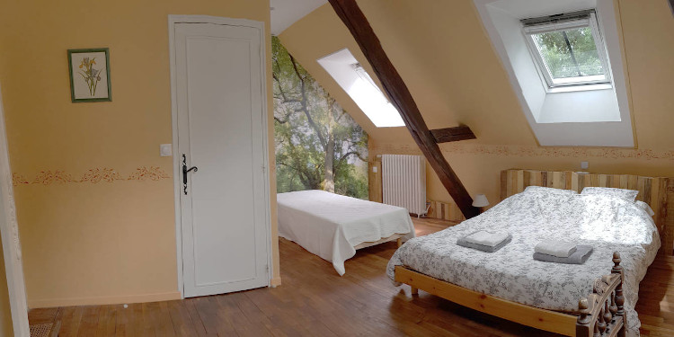 Vue intérieure de la chambre d'hôtes Les Frênes